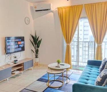Kota Warisan Apartamento | KLIA Travel Homestay - 3R 2B - WIFI & NETFLIX