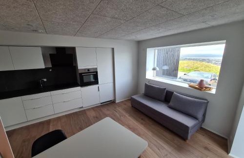Streymoy Apartamento | Klingurstjorn apartment - Modern 2 bedroom with stunning skyline views
