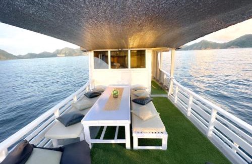 Labuan Bajo Alquiler De Eote | KLM Senayla