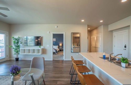Tempe Apartamento | KLVG - V on Broadway
