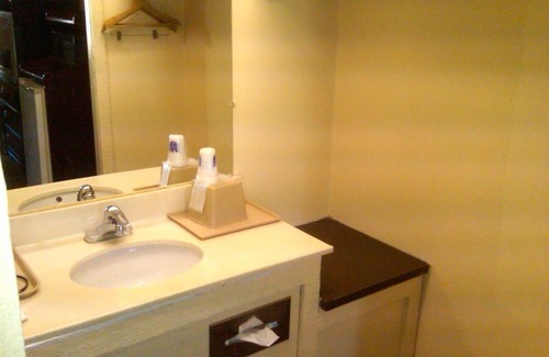 Battle Creek Hotel | Knights Inn - Battle Creek