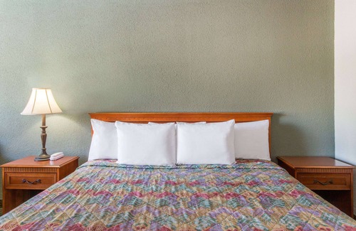 Plant City Hotel | Knights Inn Plant City