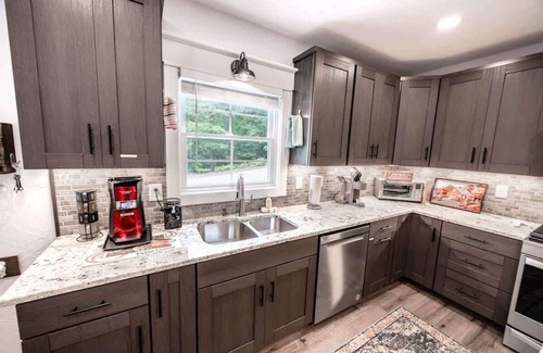 Mineral Bluff Cabina | Knollwood Barndominium