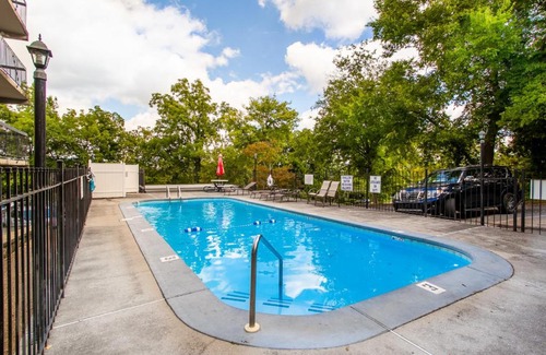 Downtown Knoxville Casa | Knoxville Native - Close to Downtown!