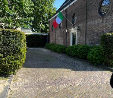 Voorburg Villa | Koetshuis aan het water 3 bedroom villa