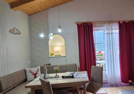 Hoefen Apartamento | Komfort-Ferienwohnung Südbalkon, WOHNZIMMER, 2 Schlafzimmer, ruhige Lage - TIROL