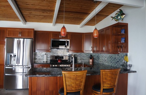 Kona Paradise Casa | Kona Cliff House en Pebble Beach: ¡una escapada romántica!
