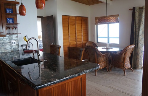 Kona Paradise Casa | Kona Cliff House en Pebble Beach: ¡una escapada romántica!