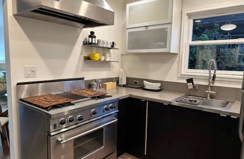 Venice Casa | Kong Guest H-5 mins walk to Venice Canal and Beach, Abbot Kinney's famous street