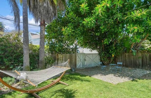 Venice Casa | Kong Guest H-5 mins walk to Venice Canal and Beach, Abbot Kinney's famous street