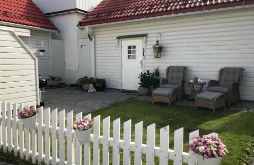 Nordfjordeid Casa | Koselig Landsbyhus i Nordfjord