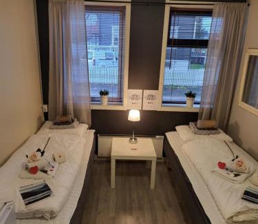 Narvik Casa | Koselig rom i sentrum Gratis Wifi og Parkering Rom 1