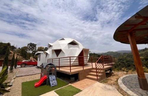 Quito Otro | Koumpí Glamping Lodge