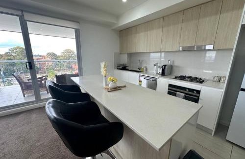 Blacktown Apartamento | KozyGuru | Blacktown | 3 Bedroom APT