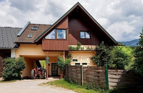 Weissenbach Apartamento | Kreuzgiebel - App. with 3 bedrooms; shower, WC - Abenteuerhof Schiefer