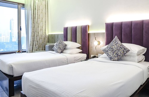 Grant Road Hotel | Krishna Palace Hotel