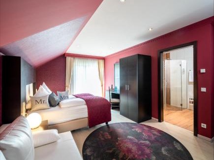 Rheindorf Hotel | Kristallhotel Fettehenne