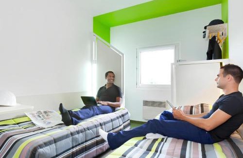 Saint-Quentin-Fallavier Hotel | KRYSTAL HOTEL