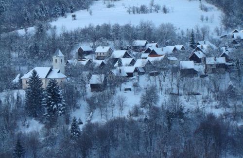 Brod na Kupi Chalet De Esquí | Kuća za odmor Lešnica