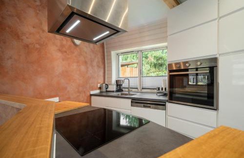 Muritz Casa | Kugelhaus Eos - Sonnengeküsstes Ferienhaus in organischer Bauweise am Seeufer