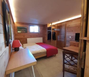 Nenzlingen Apartamento | Kuhstall Suite mit Bad