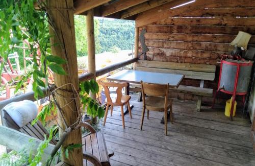 Nenzlingen Apartamento | Kuhstall Suite mit Bad