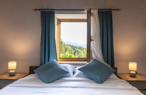 Rozaje County Villa | Kula 1960 Stone House