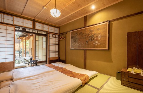 Central Kyoto Villa | Kumo Machiya estadía Sijo: Una gran casa con una larga historia que se alquila en su totalidad