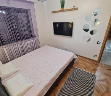 Slanic-Moldova Apartamento | KUZINATRA Apartament
