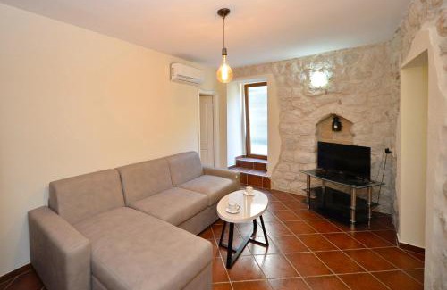 Kotor Apartamento | Kuzman