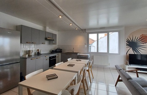 Beauvoir-sur-Mer Apartamento | L'Abri du Gois 3 Chambres (Accueil Moto, Vélos) Apartment 100 m2 with balcony