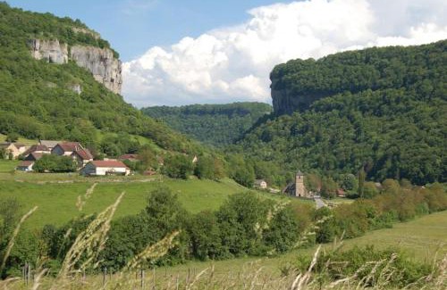 Menetru-le-Vignoble Casa | L'Alambic à Martial