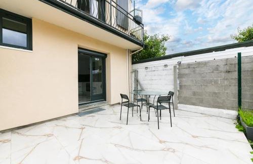 Les Mureaux Apartamento | L'Elégante Etoile Parisienne avec Terrasse - Proche Gare et Seine