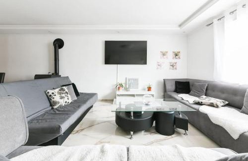 Les Mureaux Apartamento | L'Elégante Etoile Parisienne avec Terrasse - Proche Gare et Seine