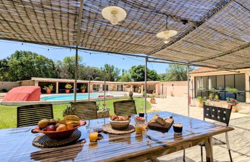 Carpentras Villa | L'Escargolette - Incroyable maison de vacances 4 étoiles