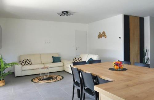 Charavines Casa | L'HACIENDA spapoollake