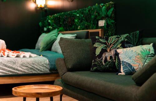 Roppenheim Apartamento | L'Oasis Tropicale, Jacuzzi, Love Room