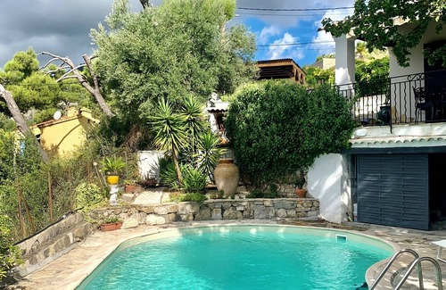 Tourrette-Levens Casa | The green oasis: breathtaking sea views, swimming pool, privacy in Villa Liliana