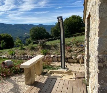 Plaisians Casa | LA BAPTISTINE FACE AU VENTOUX la Clue
