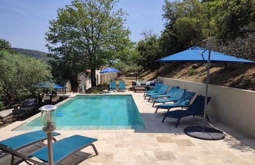Callas Casa | La Bastide des Oliviers.charming villa in a peaceful setting with swimming pool
