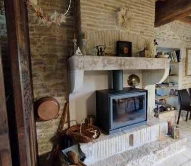 Boyer Cama Y Desayuno | La Baudinière, Chambre La Dorée
