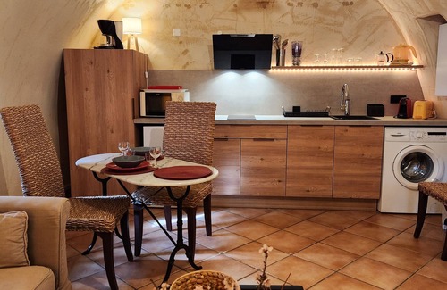 Monticello Casa | La Bergerie, ideal for couples, welcomes you in its authentic decor.