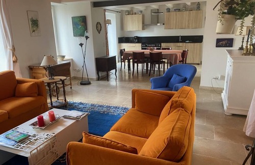 Vienne Casa | La Biche - Bonnes - Gîte
