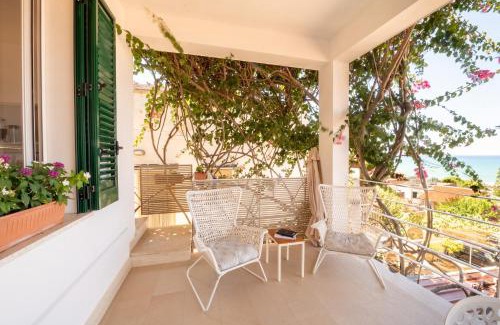 Alcamo Marina Casa | La Bougainvillea casa vacanze