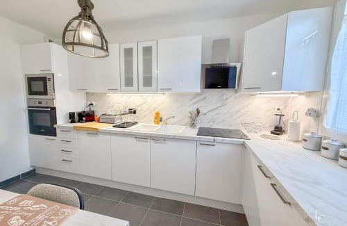 Saint-Jean-de-Braye Casa | La Brayoise Near Orléans cozy house with garden & pétanque