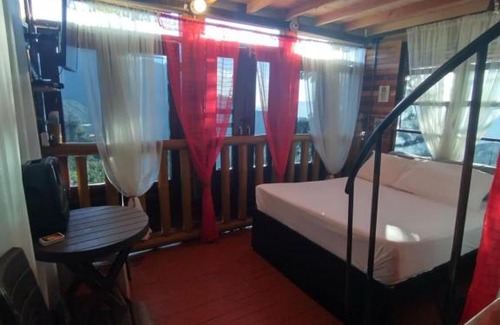 Medellin Otro | LA cabaña Rosh Pina, hospedaje