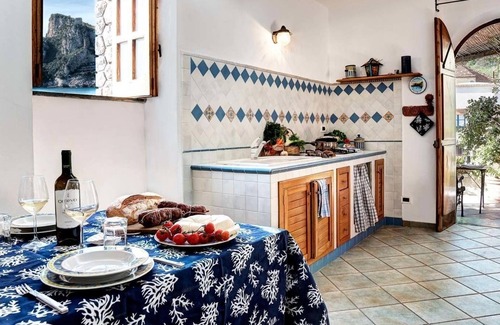 Marina del Cantone Apartamento | La Cabane Bleau