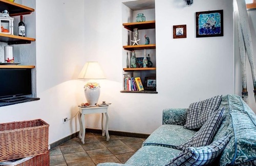 Marina del Cantone Apartamento | La Cabane Bleau