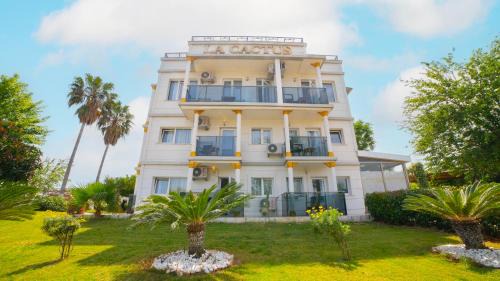 Konyaalti Cama Y Desayuno | La Cactus Boutique Hotel