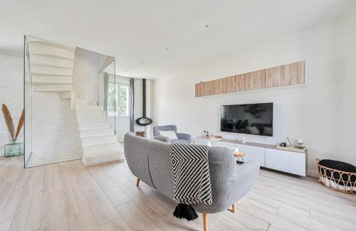 Le Raincy Casa | La Casa Blanca - 6 personnes proche Disney & Paris